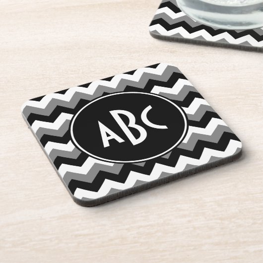 Monogrammed Grey Black and White Zigzag Drankjes Onderzetter (Linkerzijde)