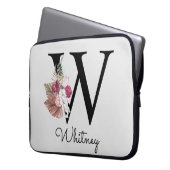 Monogrammed Initiaal W Pink Boho Girly Floral Laptop Sleeve (Voorkant Links)