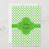 Monogrammed Kelly Green Quatrefoil Pattern Weddens Kaart (Achterkant)