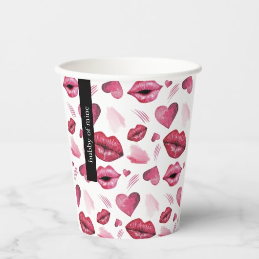 Monogrammed Kisses and Hearts Pattern Waterverf Papieren Bekers (Voorkant)