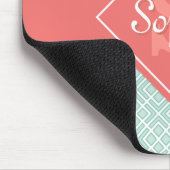 Monogrammed Koraal en Mint Diamond Pattern Muismat (Hoek)