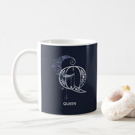 Monogrammed Letter Q Boho Crescent Moon Mandala Koffiemok (Met donut)