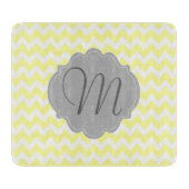 Monogrammed Light Yellow and Grey Chevron Pattern Snijplank (Voorkant)