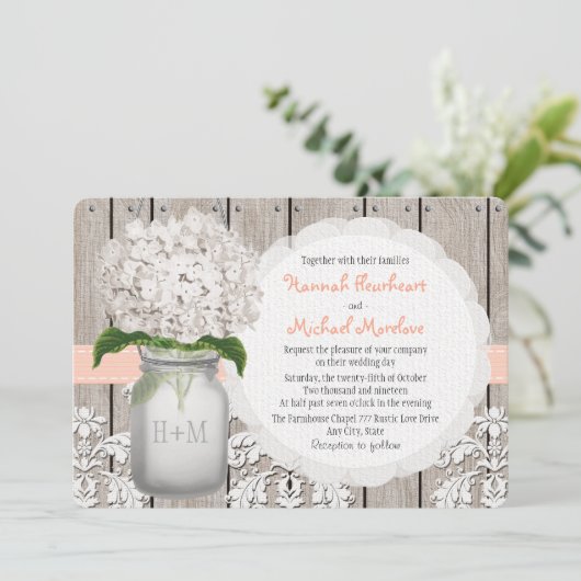 Monogrammed Mason Jar Peach Hydrangea Wedding Kaart (Staand voorkant)