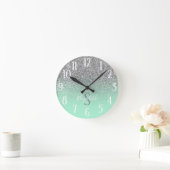 Monogrammed Mint Green en Silver Glitter Ombre Ronde Klok (Huis)