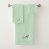 Monogrammed Mint Groen gekleurd Bad Handdoek (Insitu)