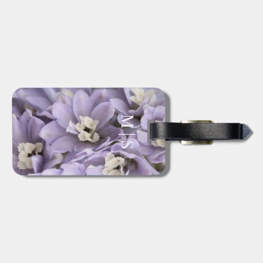 Monogrammed Mooie Paarse Delphinium Bloem Bagagelabel (Achterkant horizontaal)