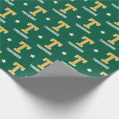 Monogrammed naam Star Green Gold Custom Cadeaupapier (Hoek)