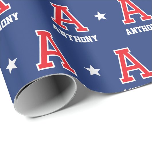 Monogrammed naam Star Red Navy Custom Cadeaupapier (Rol Hoek)