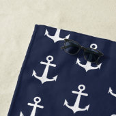 Monogrammed Nautical Navy Blue White Anchor Strandlaken (In situ)