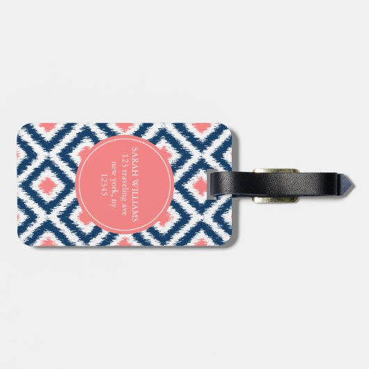 Monogrammed Navy Blue Coral Diamonds Ikat Pattern Bagagelabel (Achterkant horizontaal)