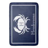 Monogrammed Navy Blue White Crab Nautical Badmat (Voorkant Verticaal)