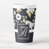 Monogrammed Navy Blue White Floral Decor Anemone Latte Mok (Voorkant)