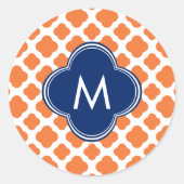 Monogrammed Oranje en Royal Blue Quatrefoil Ronde Sticker (Voorkant)