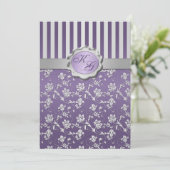 Monogrammed Paars, grijze Floral Striped Invitatio Kaart (Staand voorkant)