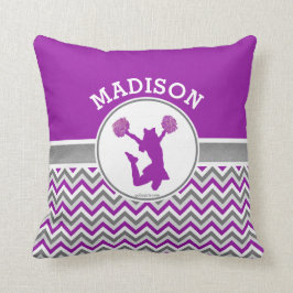 Monogrammed Paarse Chevron Stripes Pom of Cheer Kussen