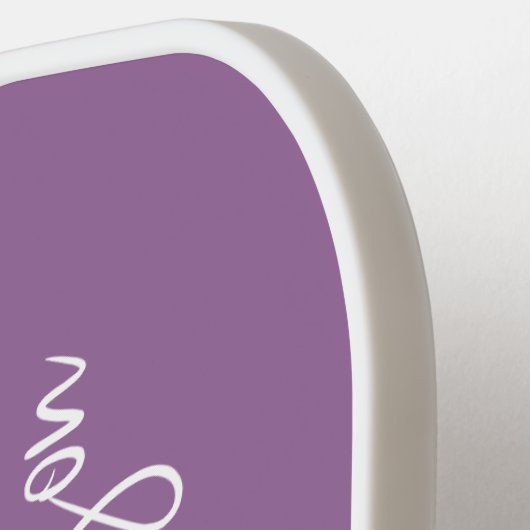 Monogrammed Paarse pickleball paddle (Links Detail)