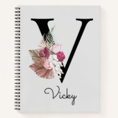 Monogrammed Pink Boho Floral Initiaal V Notitieboek (Voorkant)