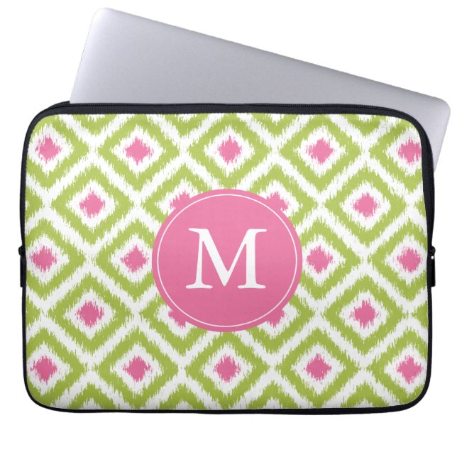 Monogrammed Pink Green Diamond Ikat Pattern Laptop Sleeve (Voorkant)