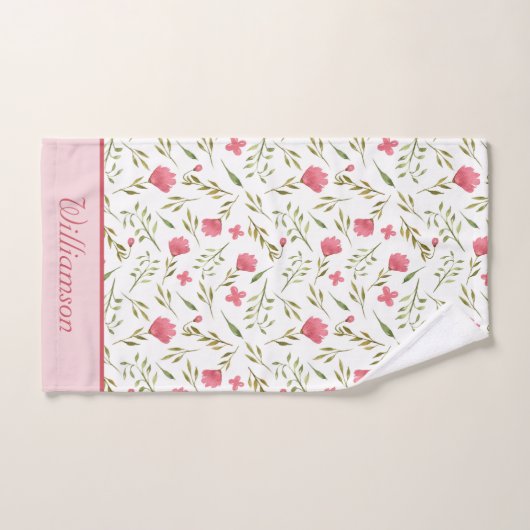 Monogrammed Pink Green Floral Bad Handdoek (Handdoek)