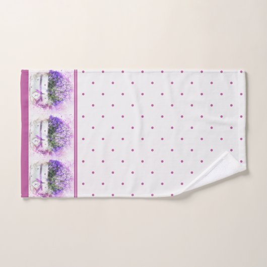 Monogrammed Pink Lavender Floral Polka dot Bad Handdoek (Handdoek)