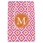 Monogrammed Pink Tangerine Diamonds Ikat Pattern Medium Cadeauzakje (Voorkant)