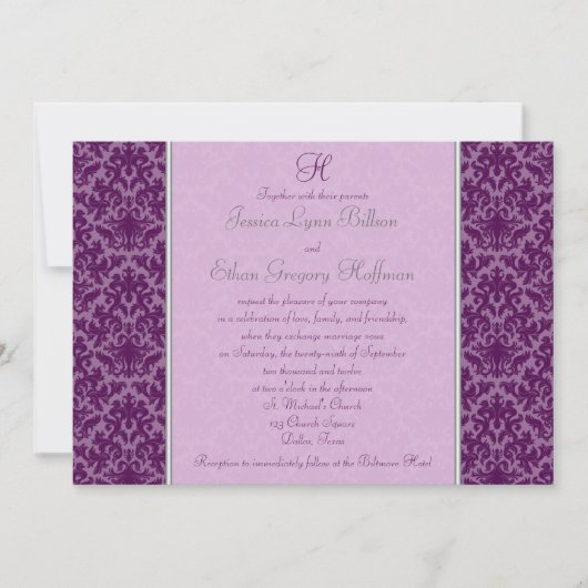 Monogrammed Plum Damask Wedding Invitation Kaart (Voorkant)