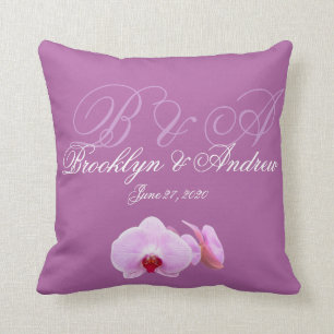 Monogrammed Radiant Orchid Wedding Kussens