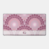 Monogrammed Radiant Pinks Dusky Roos Dot Mandala Bureaumat (Voorkant)