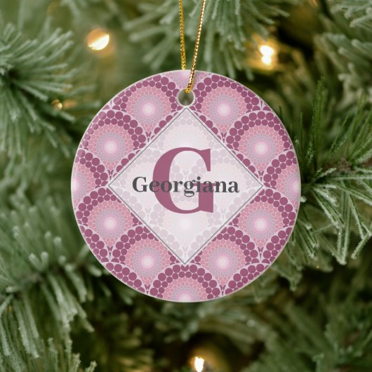 Monogrammed Radiant Pinks Dusky Roos Dot Mandala Keramisch Ornament (Boom)