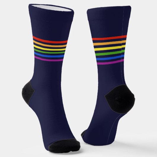 Monogrammed Rainbow Stripe Navy Blue Sokken (Gebogen)