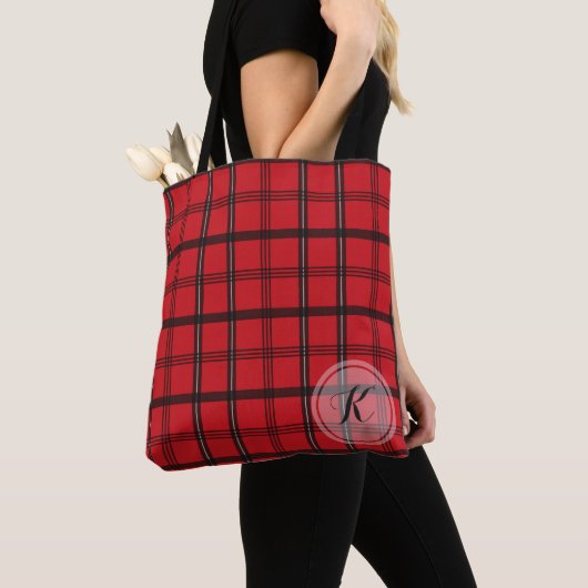 Monogrammed Red en Black Tartan Pset Tote Bag (Dichtbij)
