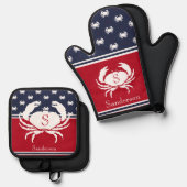 Monogrammed Red White Navy Blue Crab Nautical Ovenwant & Pannenlap Set (Voorkant / Achterkant)