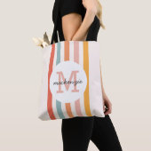 Monogrammed Retro Kleurrijke Strepen Gepersonalise Tote Bag (Dichtbij)