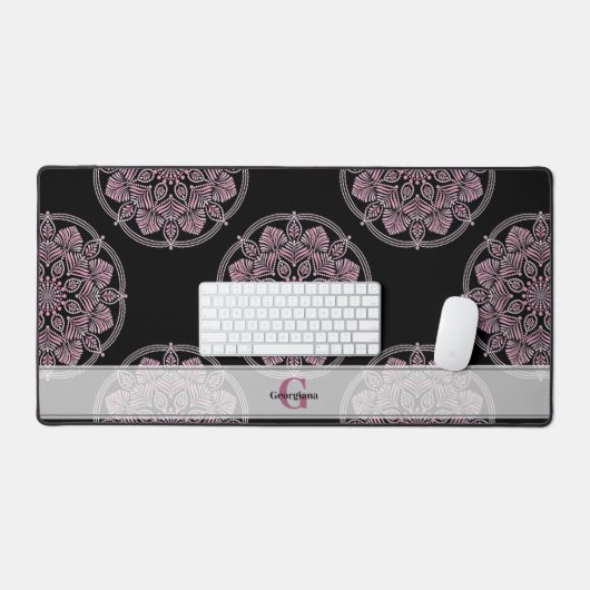 Monogrammed Roze Bloemenkransen Polka Dot Mandala Bureaumat (Keyboard & Muis)