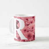 Monogrammed Roze Chrysant Mok (Voorkant links)
