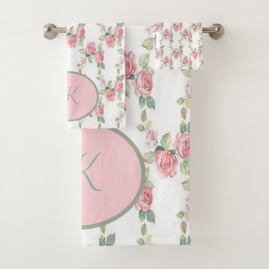Monogrammed Shabby Chic Pink Rose Floral Bad Handdoek (Insitu)