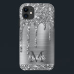 Monogrammed Silver Grey Glitter Drift Gold Metal Case-Mate iPhone Case<br><div class="desc">Moderne, girale, grijze glitter druipt naam en monogrammed iphone case. Dit ontwerp is voorzien van zilvergrijze glittersparkle-druppels op een grijze achtergrond van geborsteld metaal met aangepast gepersonaliseerd monogram initiaal en sjabloon van de voornaam tekst. Perfect vrouwelijk geschenk. Neem contact met me op als je hulp of overeenkomende objecten nodig hebt....</div>