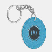 Monogrammed Sky Blue Embossed Floral Pattern Sleutelhanger (Voorkant Links)