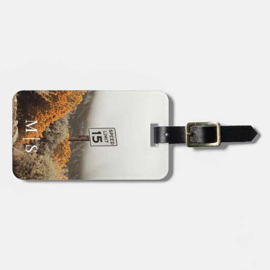 Monogrammed Speed Limit 15 Sign Golden Sagebrush Bagagelabel (Voorkant horizontaal)