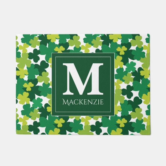 Monogrammed St. Patrick's Day Shamrocks Deurmat (Voorkant)
