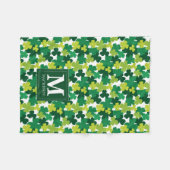 Monogrammed St. Patrick's Day Shamrocks Fleece Deken (Voorkant (Horizontaal))