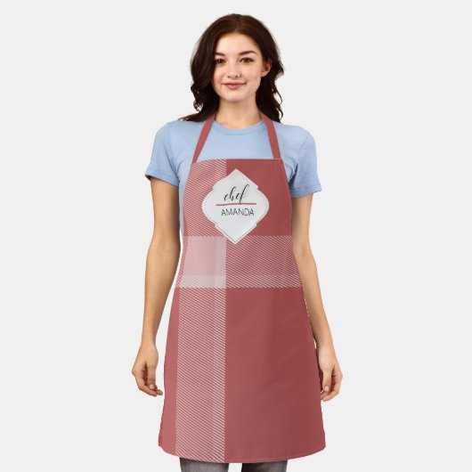 Monogrammed Tartan Red Bourgogne Schort (Gedragen)