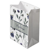 Monogrammed Waterverf Floral Gift Bag Medium Cadeauzakje (Voorkant Gekanteld)