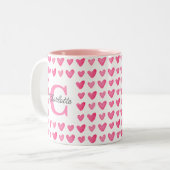 Monogrammed Waterverf Roze Harten Tweekleurige Koffiemok (Voorkant links)