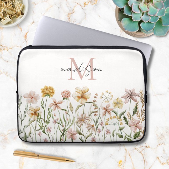 Monogrammed Waterverf Wildflower Meadow Floral Laptop Sleeve (In situ)