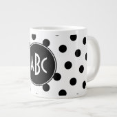 Monogrammed White en Black Polka Dots Grote Koffiekop (Voorkant rechts)
