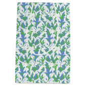 Monogrammed White Snowdruppels op Soft Blue Medium Cadeauzakje (Achterkant)