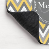 Monogrammed Yellow & Gray Chevron Pattern Muismat (Hoek)