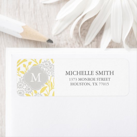 Monogrammed Yellow Grey Floral Damask Pattern Etiket (Insitu)